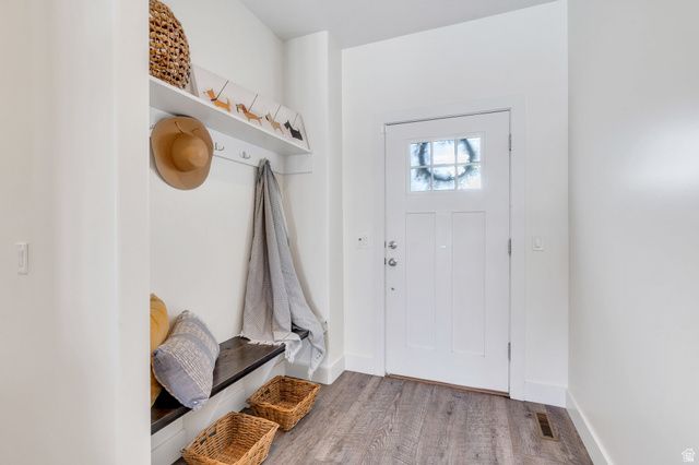 583 E PARKER PL, Vineyard, UT 84059