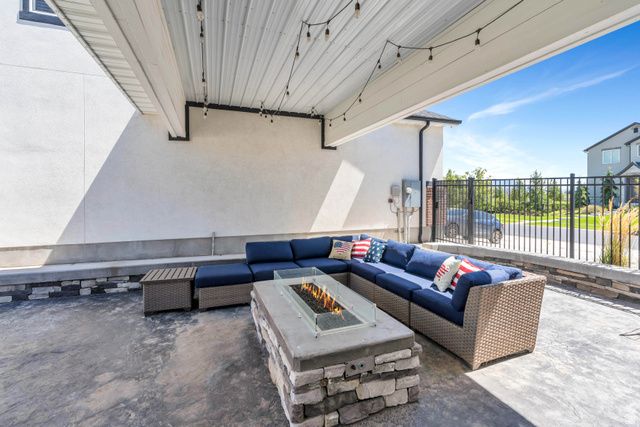 583 E PARKER PL, Vineyard, UT 84059