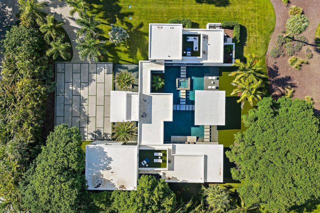 12 N Beach Road, Jupiter Island, FL 33455