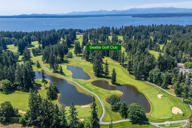 15204 Greenwood Avenue N, Shoreline, WA 98133