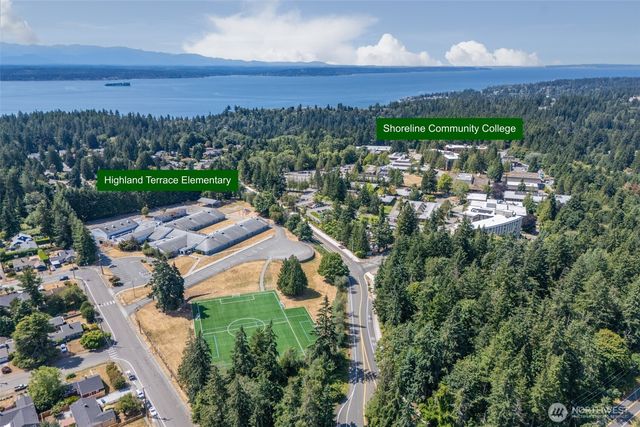 15204 Greenwood Avenue N, Shoreline, WA 98133