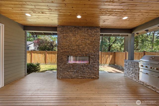 15204 Greenwood Avenue N, Shoreline, WA 98133