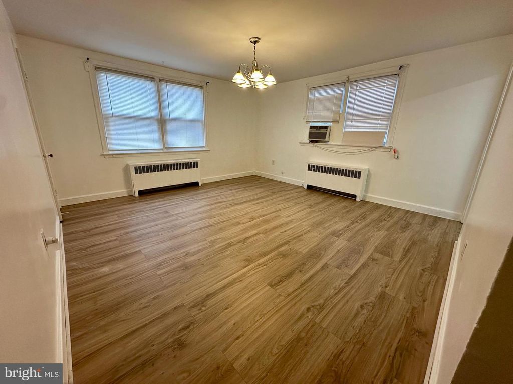 3236 GUILFORD ST, Philadelphia, PA 19136