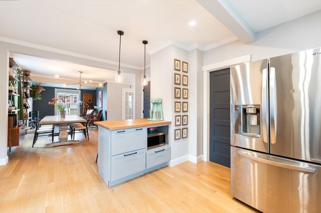 8 Horton St, Saugus, MA 01906