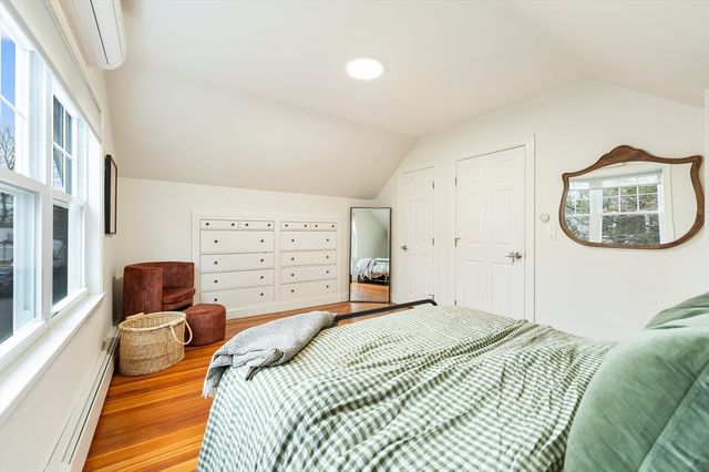 8 Horton St, Saugus, MA 01906
