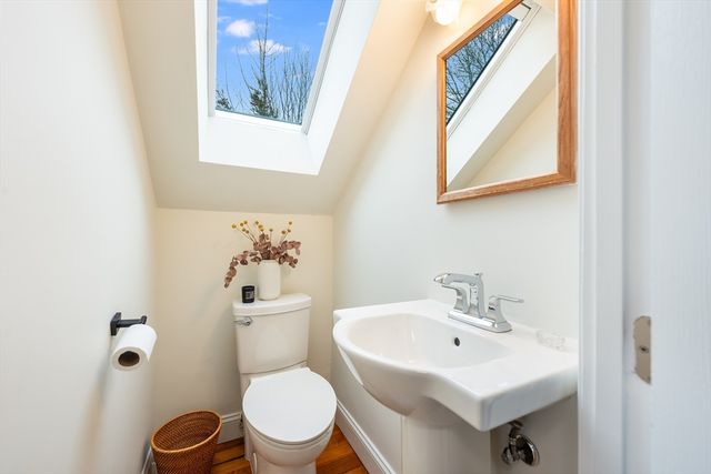 8 Horton St, Saugus, MA 01906
