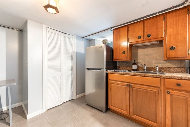 8 Horton St, Saugus, MA 01906