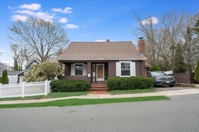 8 Horton St, Saugus, MA 01906