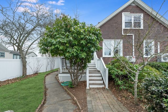 8 Horton St, Saugus, MA 01906