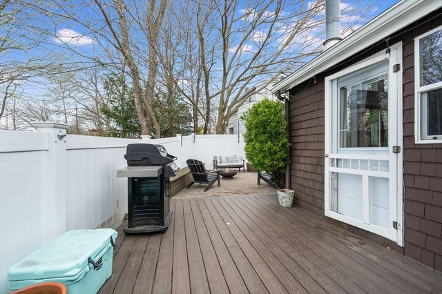 8 Horton St, Saugus, MA 01906