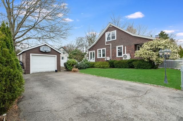 8 Horton St, Saugus, MA 01906