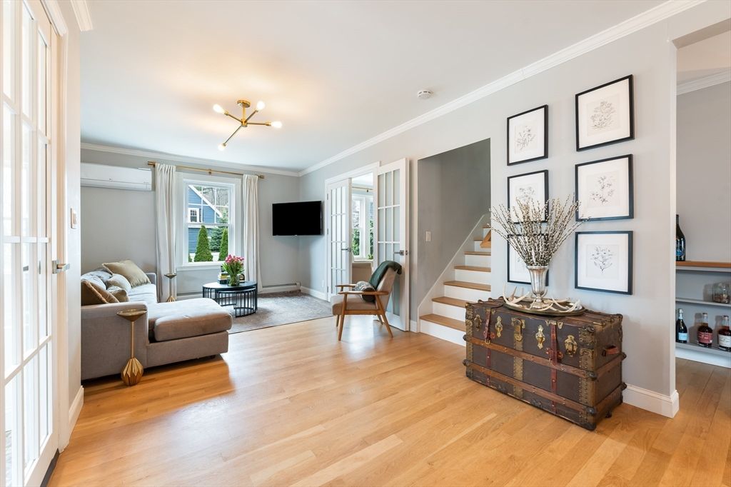 8 Horton St, Saugus, MA 01906
