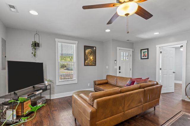 1016 S 12th Street, Wilmington, NC 28401