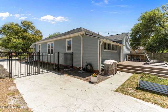 1016 S 12th Street, Wilmington, NC 28401