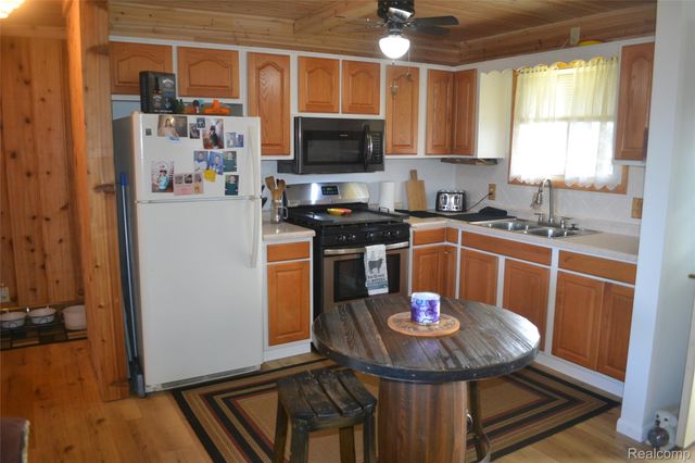 2347 E Bay Ridge Drive, Au Gres, MI 48703