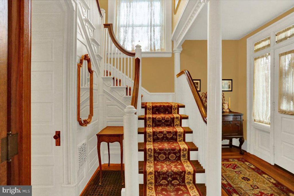 140 S CHARLOTTE ST, Manheim, PA 17545