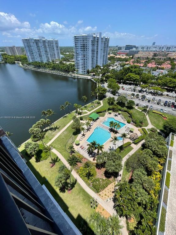 18151 NE 31st Ct 1810, Aventura, FL 33160