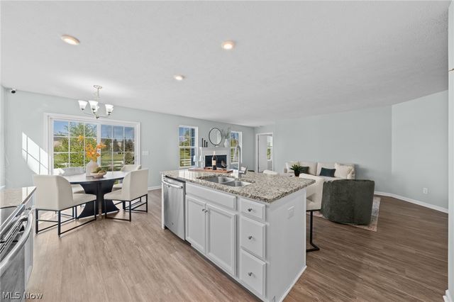 2135 Farroni Drive, Willoughby, OH 44094
