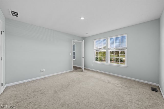 2135 Farroni Drive, Willoughby, OH 44094