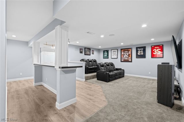2135 Farroni Drive, Willoughby, OH 44094
