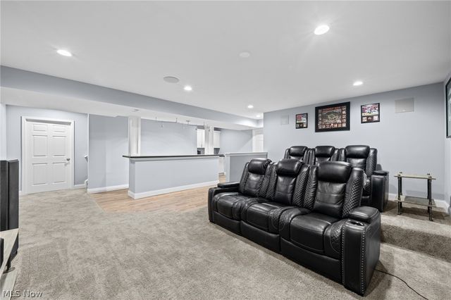 2135 Farroni Drive, Willoughby, OH 44094