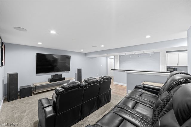 2135 Farroni Drive, Willoughby, OH 44094