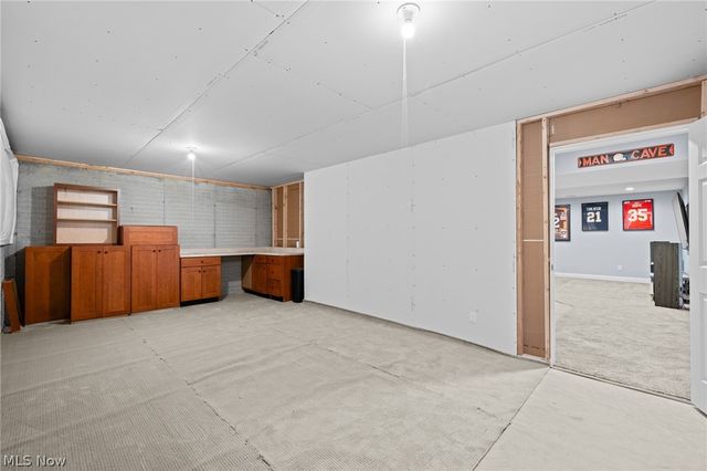 2135 Farroni Drive, Willoughby, OH 44094