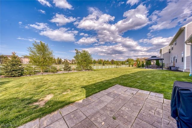 2135 Farroni Drive, Willoughby, OH 44094