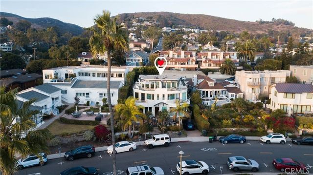 558 Cliff Drive, Laguna Beach, CA 92651