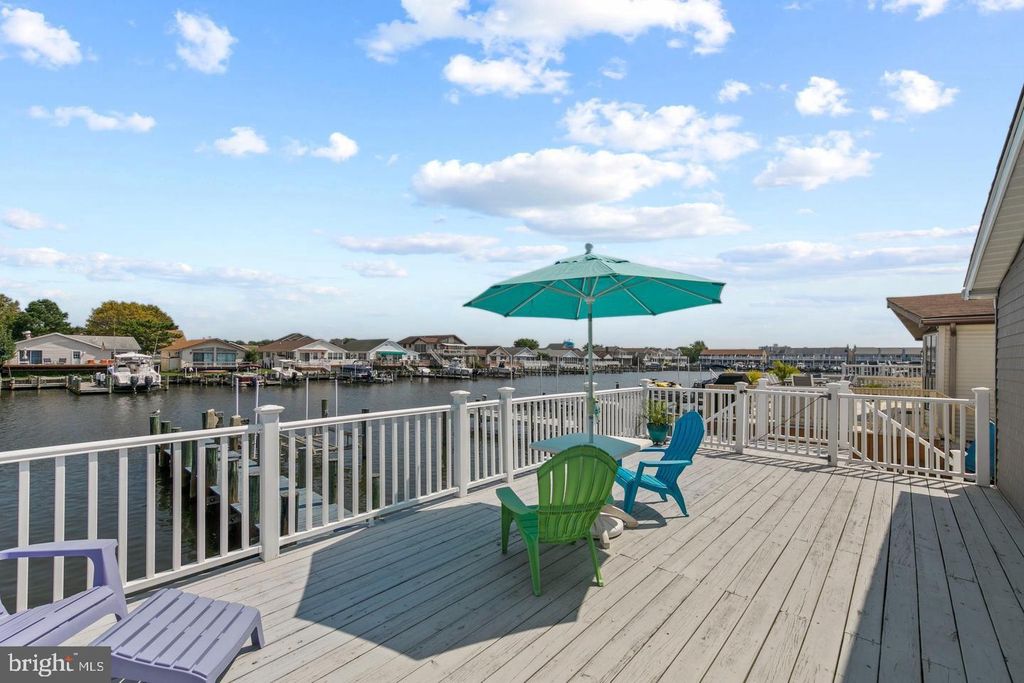 Image 2 of property listing at 700 GULF STREAM DR, Ocean City, MD 21842