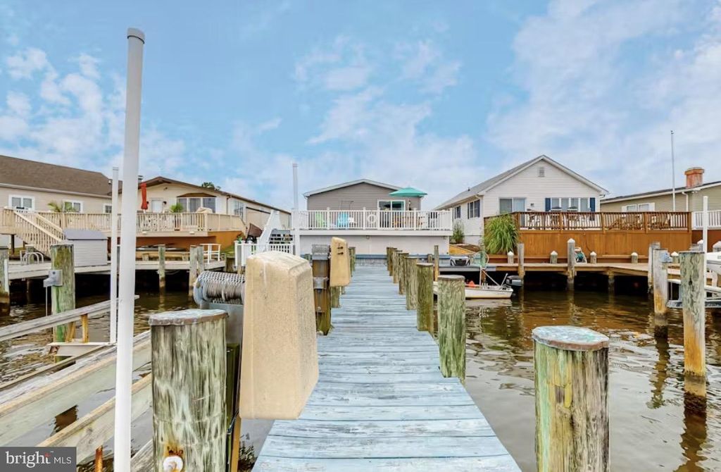 Image 26 of property listing at 700 GULF STREAM DR, Ocean City, MD 21842