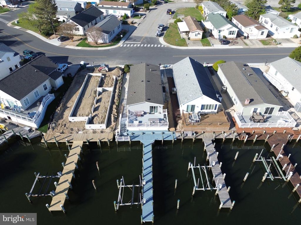 Image 30 of property listing at 700 GULF STREAM DR, Ocean City, MD 21842