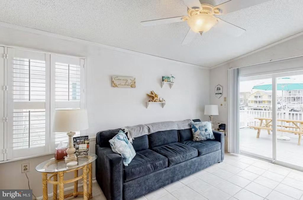 Image 8 of property listing at 700 GULF STREAM DR, Ocean City, MD 21842