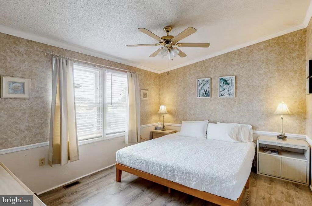 Image 10 of property listing at 700 GULF STREAM DR, Ocean City, MD 21842