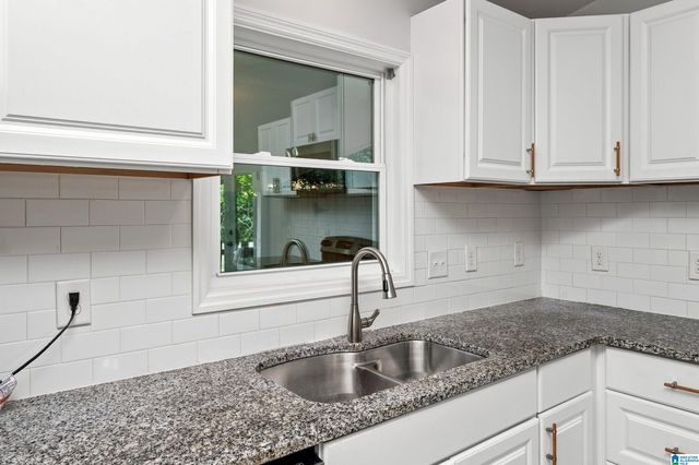 5152 BEACON DRIVE, Birmingham, AL 35210