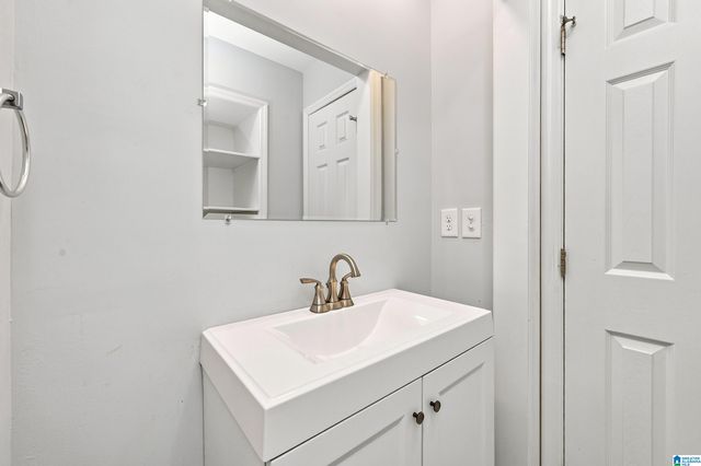 5152 BEACON DRIVE, Birmingham, AL 35210