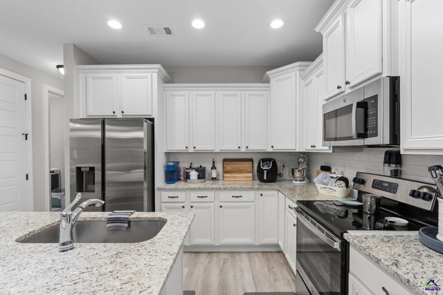 104 Abby Gail Lane, Perry, GA 31069