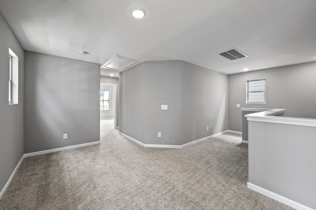 228 Land Breeze Drive, La Vergne, TN 37086
