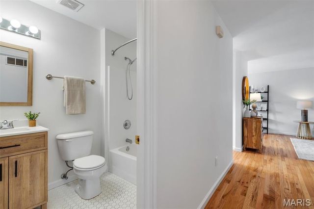 306 Chicago Street, St Louis, MO 63122