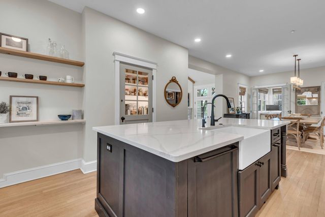 4 SOUTHGATE AVE, Annapolis, MD 21401