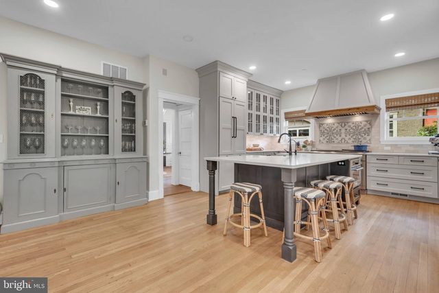 4 SOUTHGATE AVE, Annapolis, MD 21401