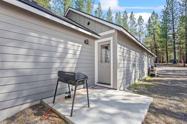 16320 Blacktail Lane, Bend, OR 97707