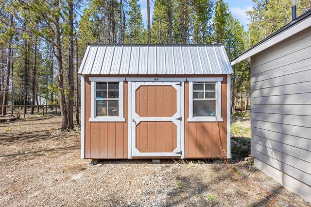 16320 Blacktail Lane, Bend, OR 97707