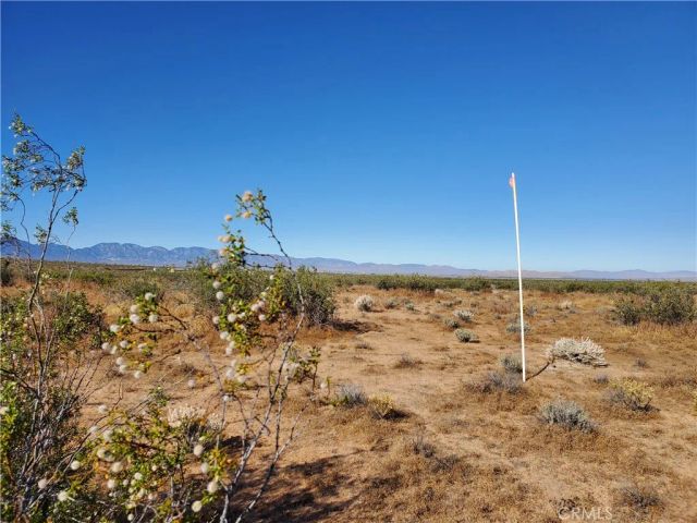 2 Ave L12, Lake Los Angeles, CA 93535