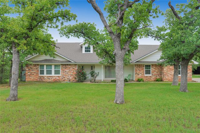 290 Burwick Road, Jacksboro, TX 76458