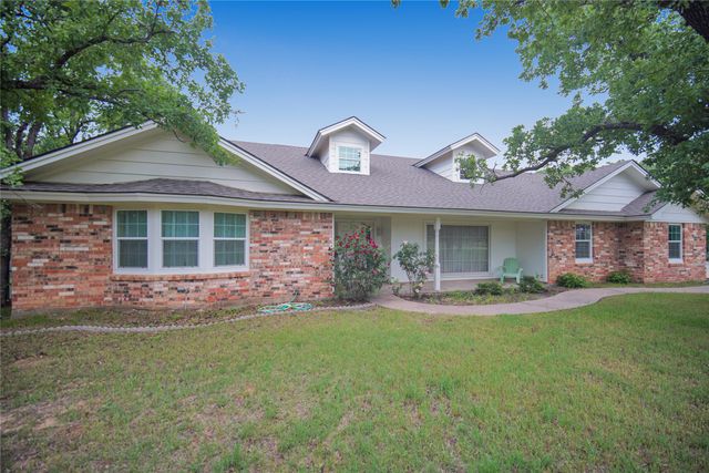 290 Burwick Road, Jacksboro, TX 76458