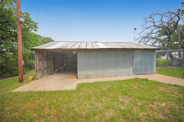 290 Burwick Road, Jacksboro, TX 76458