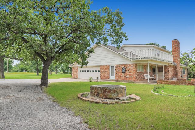 290 Burwick Road, Jacksboro, TX 76458