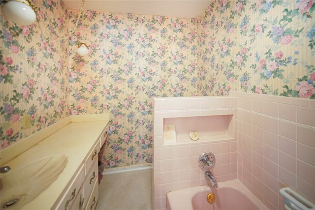 290 Burwick Road, Jacksboro, TX 76458