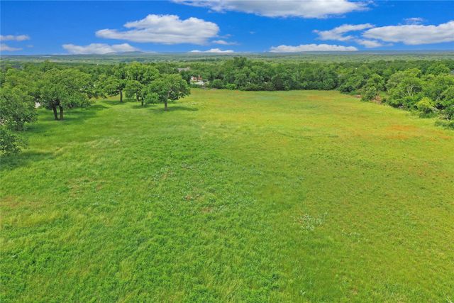 290 Burwick Road, Jacksboro, TX 76458